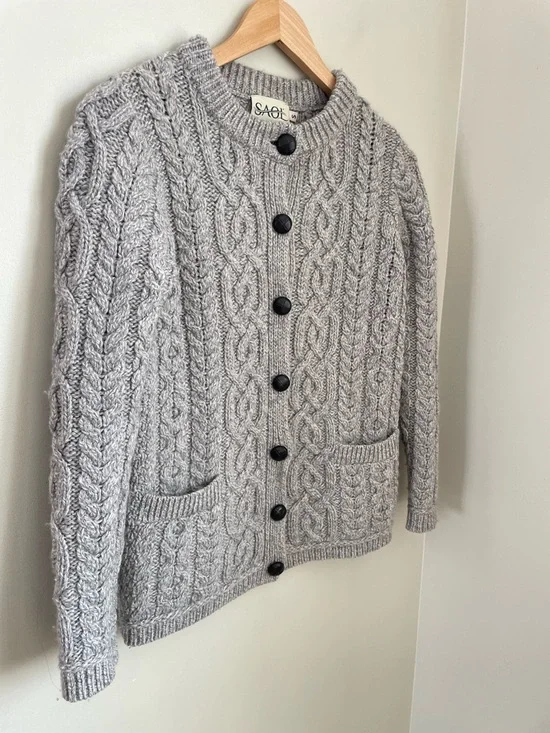 SAOL Ireland Aran 100% Merino Wool Cable Knit Button Cardigan Grey Size Small - Picture 5 of 11